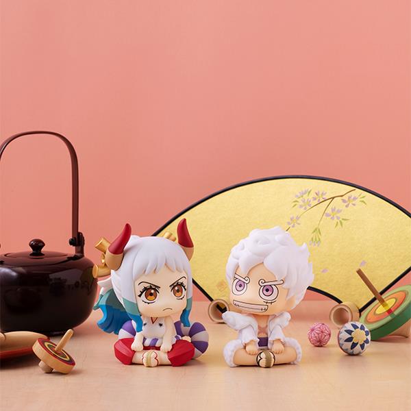 One Piece: Luffy Gear 5 Look Up Figurine