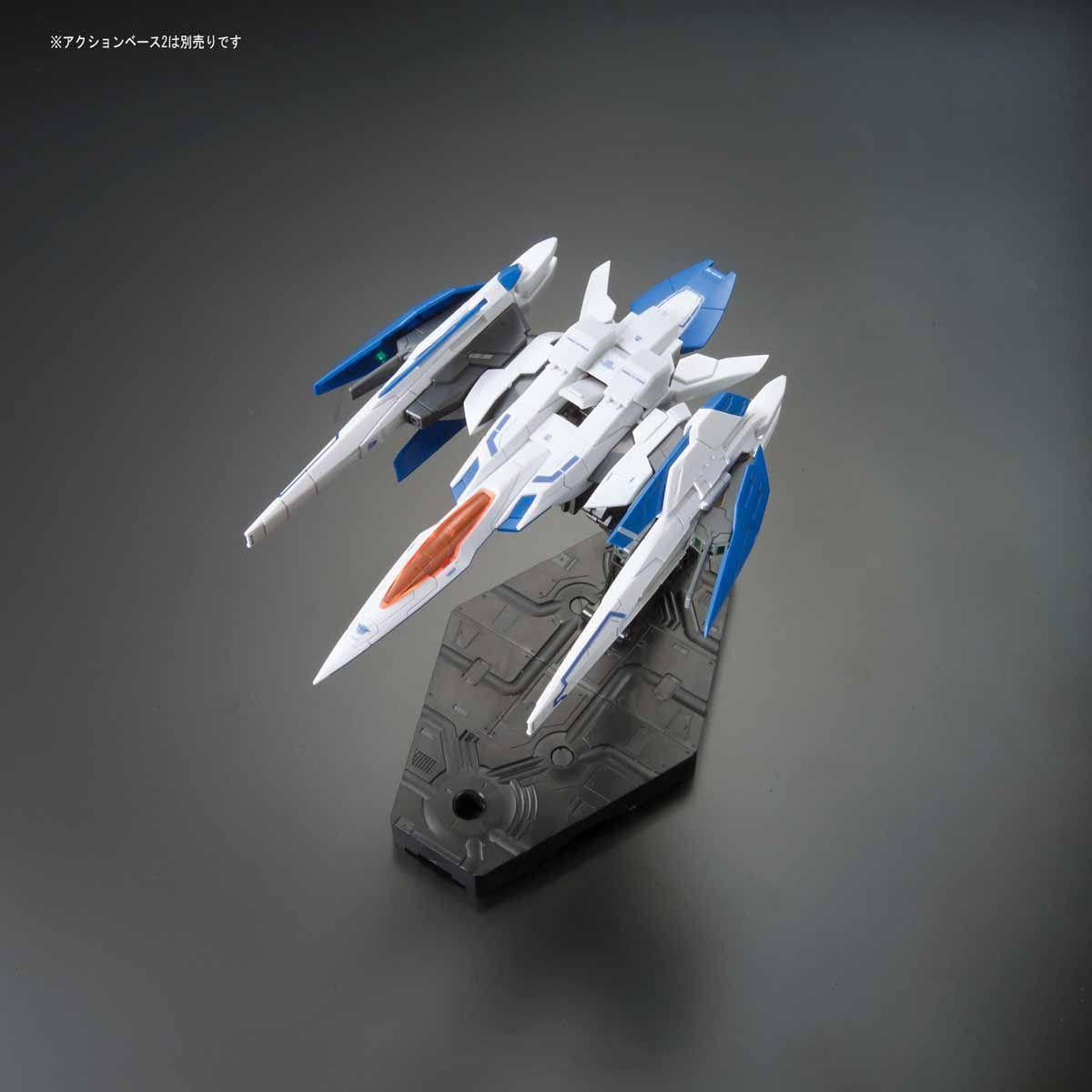 Gundam: Gundam 00 + 00 Raiser RG Model