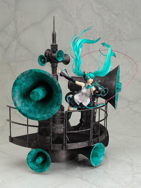 Vocaloid: Miku Love is War DX 1/8 Scale Figure