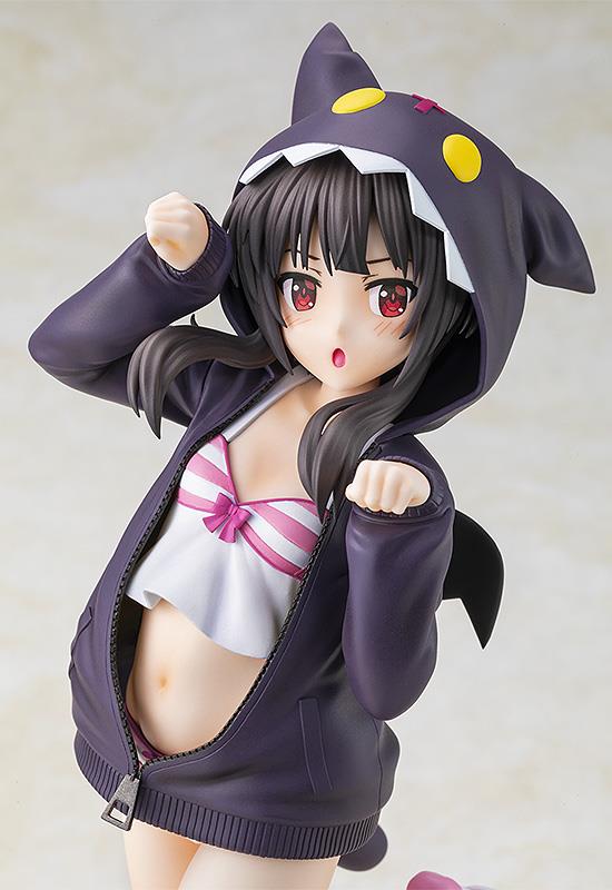 Konosuba: Megumin Chomusuke Hoodie Ver. 1/7 Scale Figurine