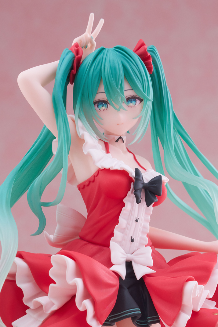 Vocaloid: Hatsune Miku Fashion Lolita Ver. Prize Figure