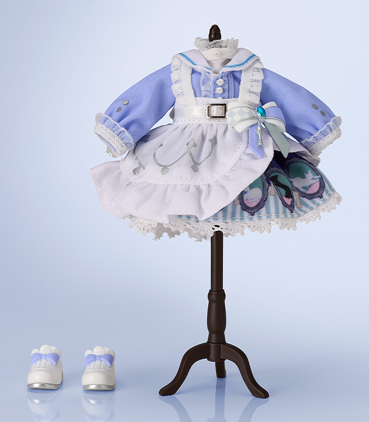 Through the Looking-Glass: Alice Nendoroid Doll