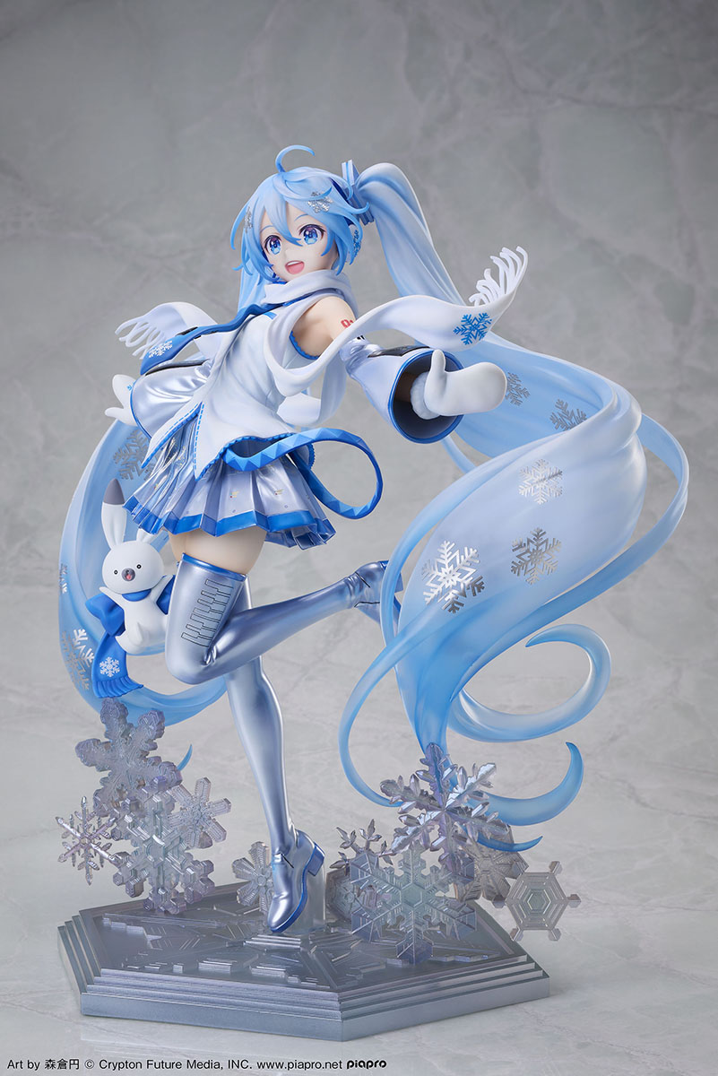 Vocaloid: Snow Miku Sky Town 10th Anniversary 1/7 Scale Figurine