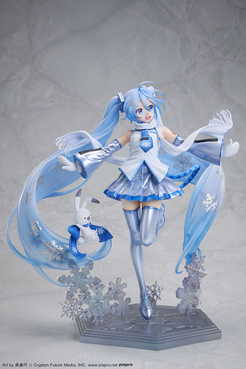 Vocaloid: Snow Miku Sky Town 10th Anniversary 1/7 Scale Figurine