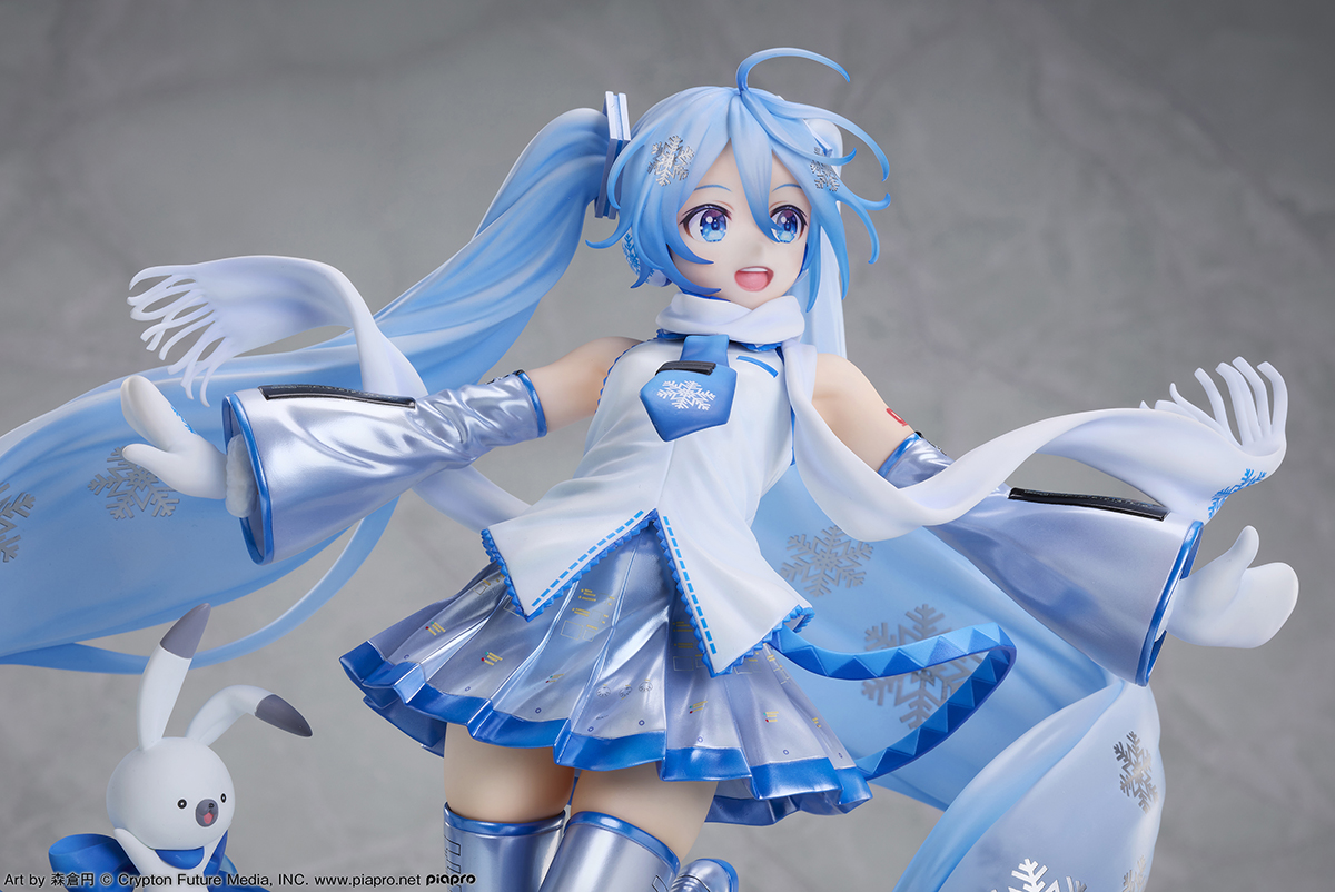Vocaloid: Snow Miku Sky Town 10th Anniversary 1/7 Scale Figurine