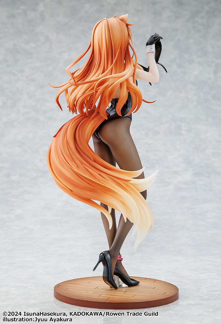 Spice and Wolf: Holo Light Novel Bunny Ver. 1/7 Scale Figurine