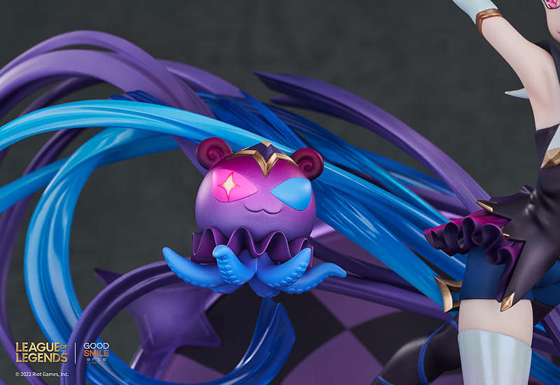 League of Legends: Star Guardian Zoe 1/7 Scale Figurine