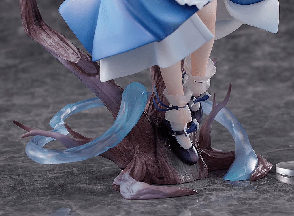 Touhou Project: Yuyuko Saigyouji -Natural-Born Ghost Ver.- 1/7 Scale Figurine