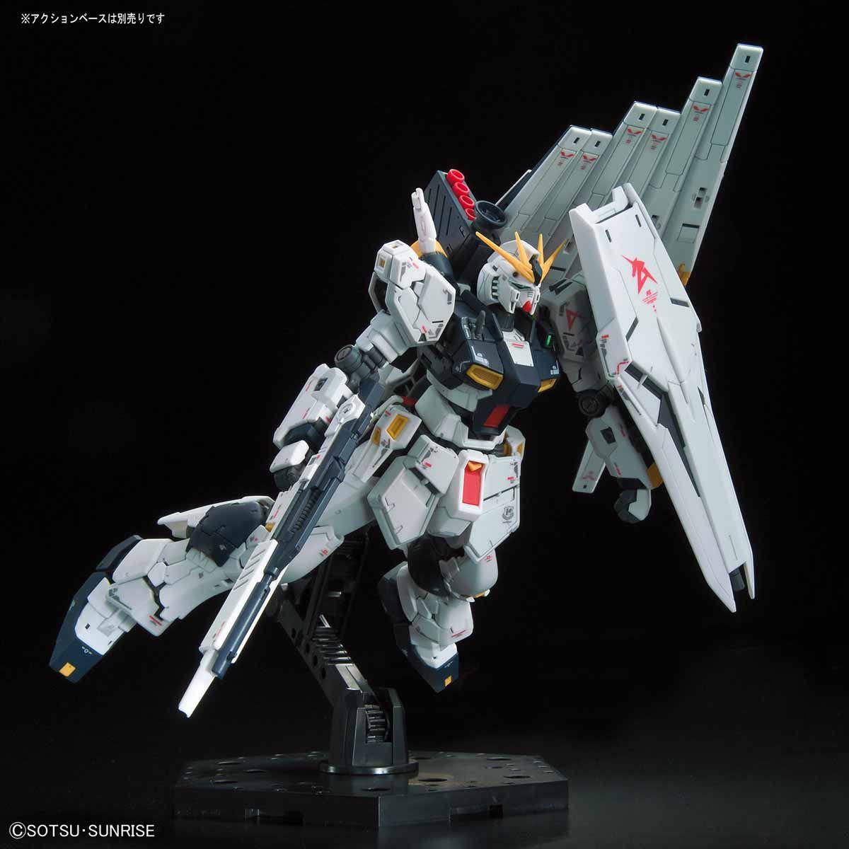 Gundam: v Gundam RG Model