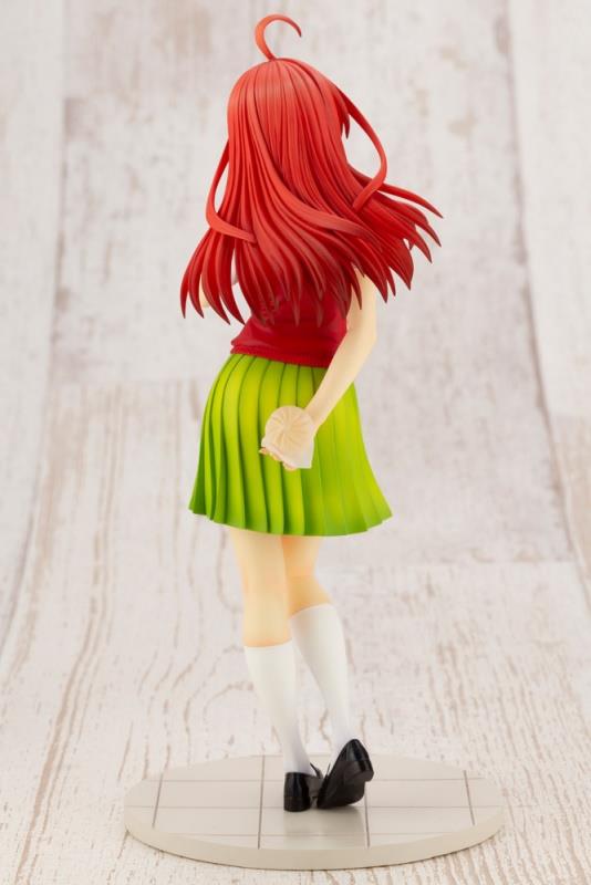 Quintessential Quintuplets: Itsuki 1/8 Scale Figurine