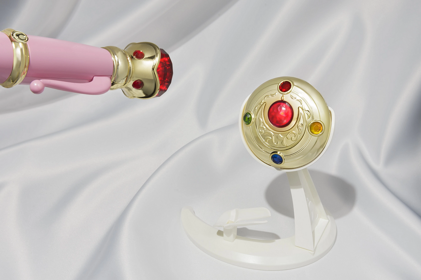 Sailor Moon: Sailor Moon Transformation Brooch & Disguise Pen Proplica Set