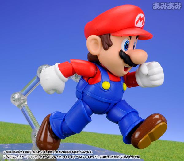Super Mario Bros: Mario S.H. Figuarts Action Figure