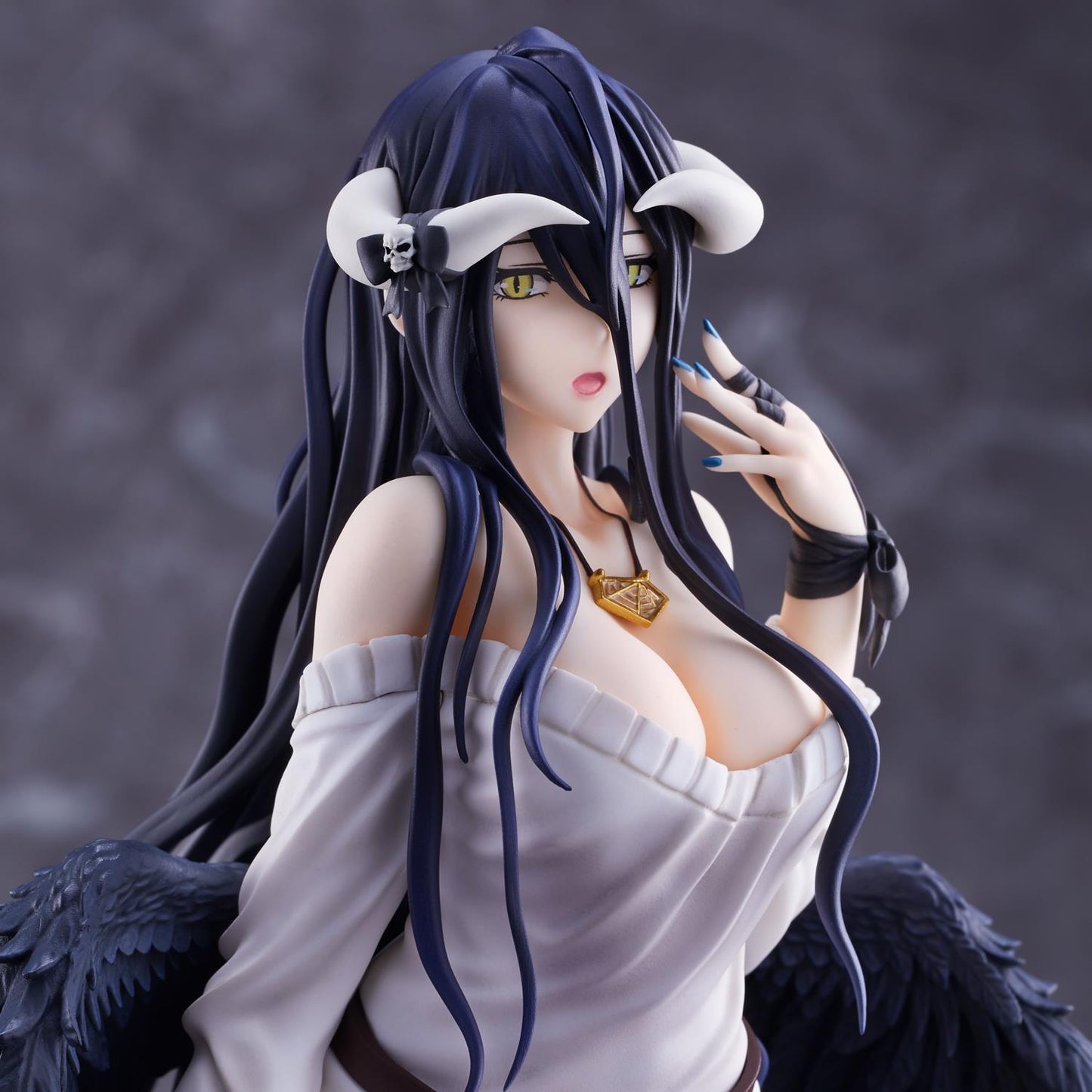 Overlord: Albedo So-Bin Ver. 1/6 Scale Figurine