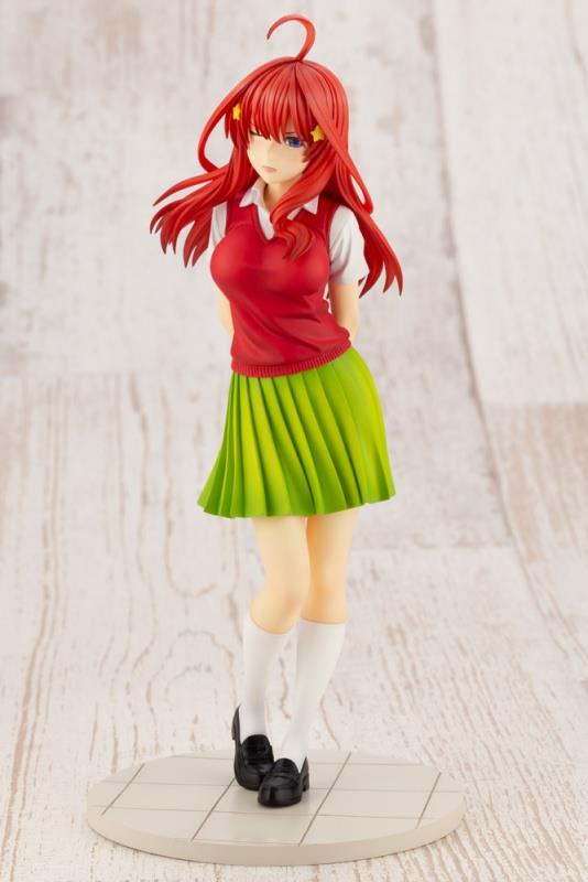 Quintessential Quintuplets: Itsuki 1/8 Scale Figurine