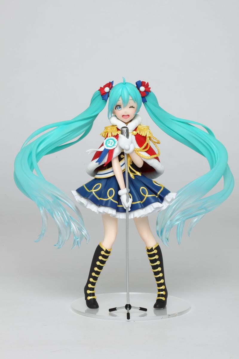 Vocaloid: Hatsune Miku Winter Live Figure